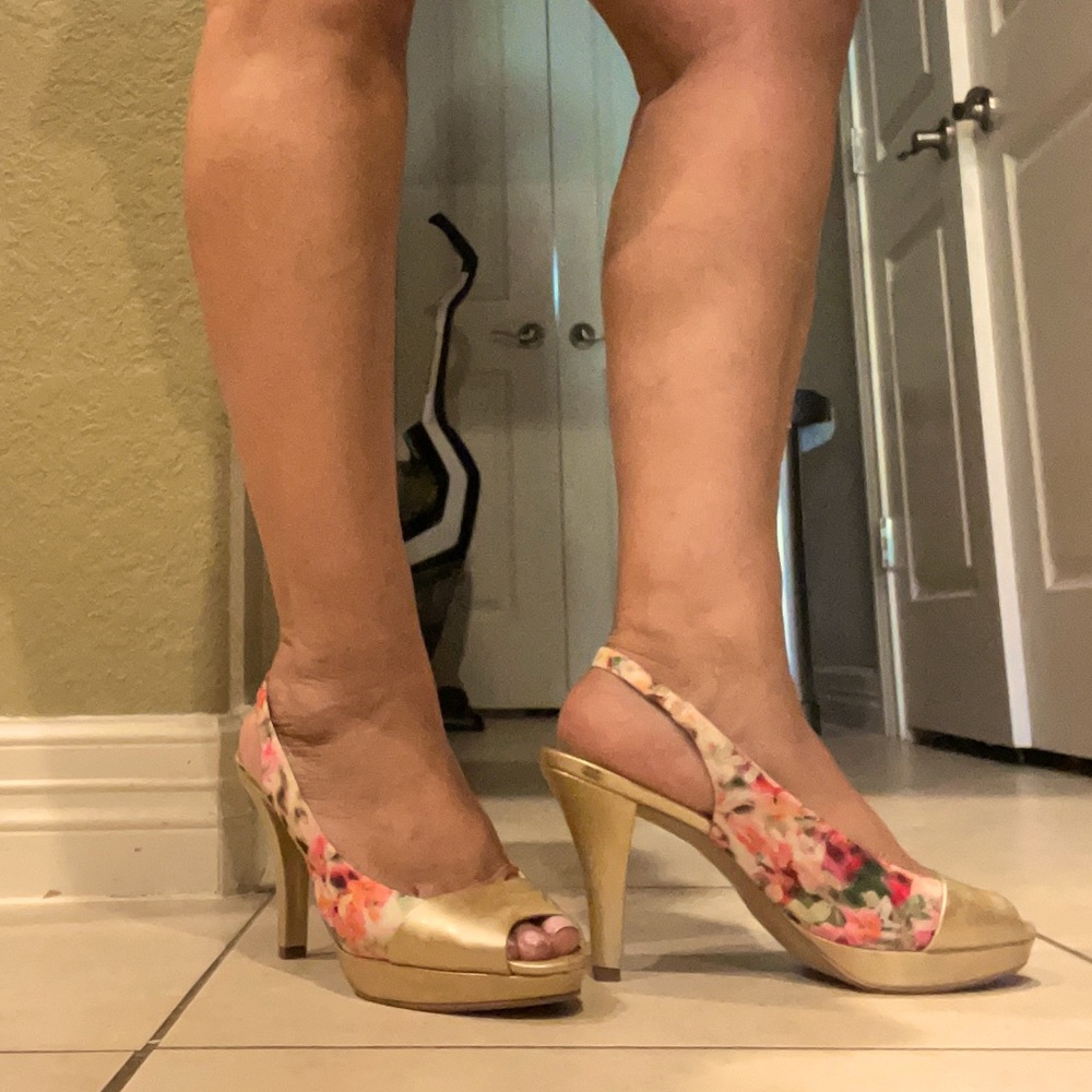 Beautiful Anne Klein sandals